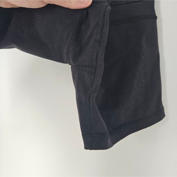 Lululemon Black Groove Short 4 - Picture 7 of 10